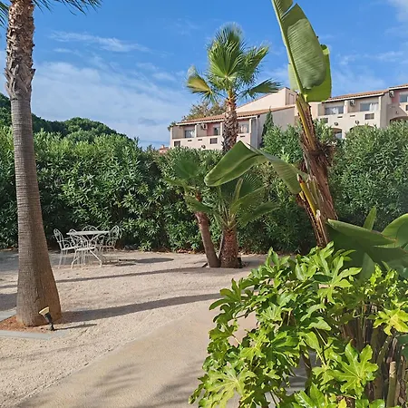 Agathea 아파트호텔