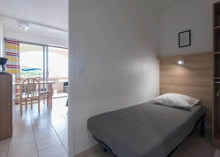 Agathea 아파트호텔