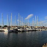 מלון דירות Agathea